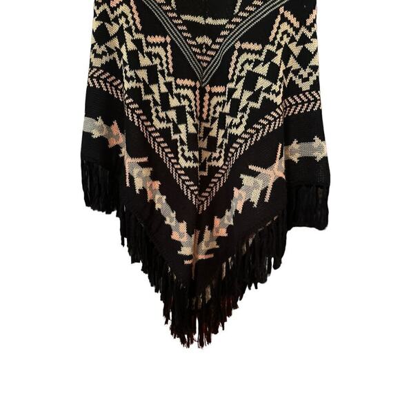Skies are Blue Women's Acrylic Fringe Knit Pullover Poncho Sweater Size L Multi - Picture 3 of 7